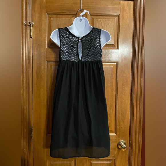 Size Small black dress - Picture 4 of 12